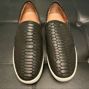 Joie size 6 black slip on shoes